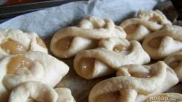 дрожжевое тесто с джемом