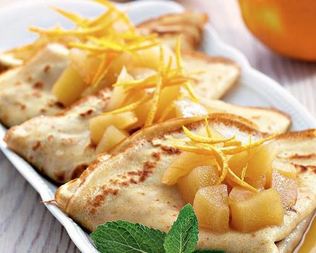 Французские блинчики с джемом и сыром