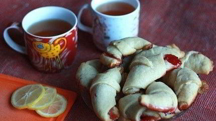 Сладкие рулетики с джемом