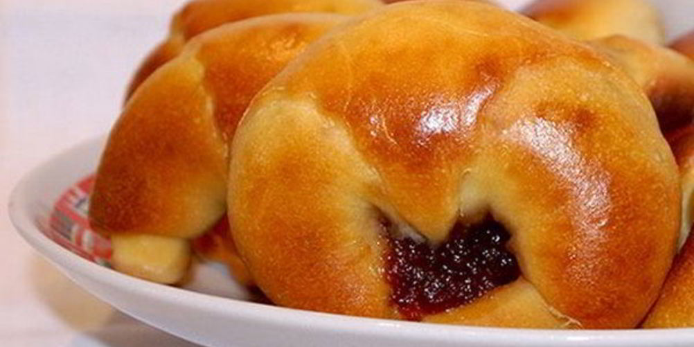 Рецепт творожных калачиков с джемом