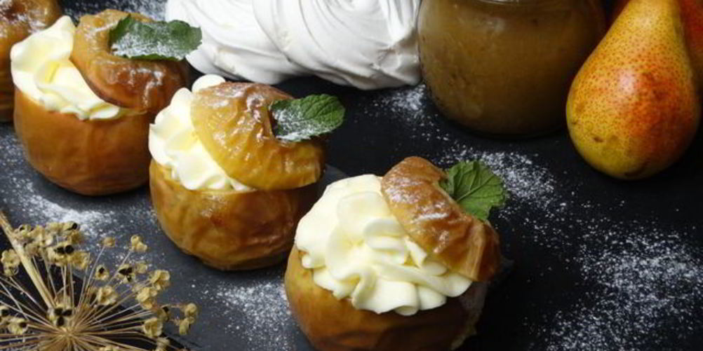 Рецепт запеченных яблок с джемом из пряной груши
