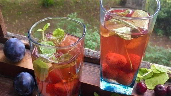 клубничный компот с мятой