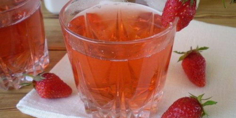 Рецепт клубничного компота