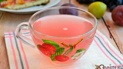 Компот из слив и винограда