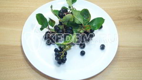 компот из яблок с ягодами на зиму