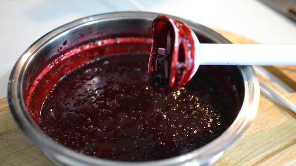 ванильный торт с ягодным компоте