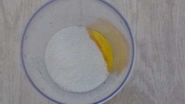 ванильный торт с ягодным компоте