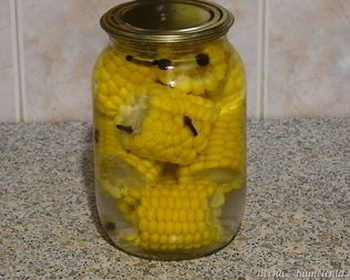 Маринованная кукуруза в початках