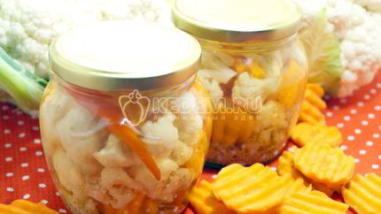 Маринованная цветная капуста с морковью