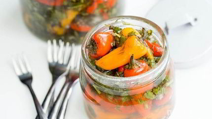 Маринованный болгарский перец с чесноком