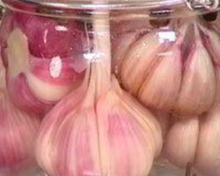 Маринованный чеснок