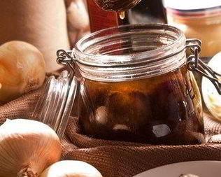 Маринованный репчатый лук