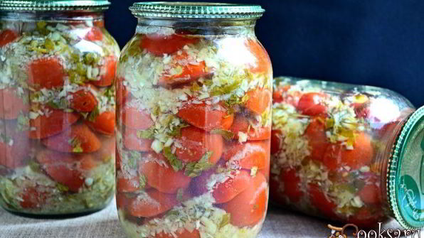 помидоры маринованные с хреном на зиму