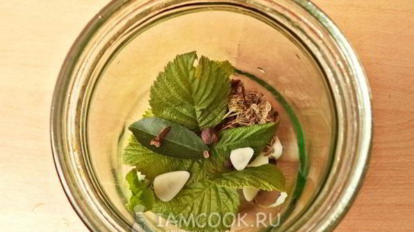 огурцы под капроновой крышкой на зиму