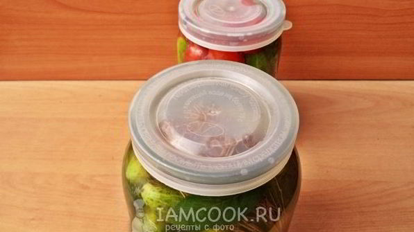 огурцы под капроновой крышкой на зиму
