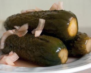 Огурцы в томатном соке на зиму