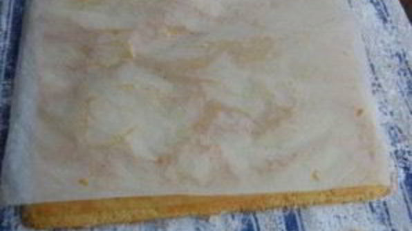 бисквитный рулет с повидлом