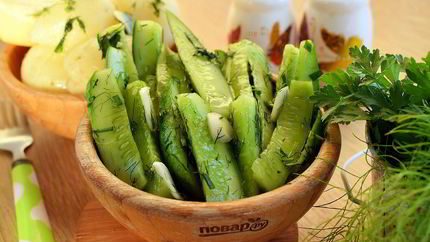 Быстрые огурцы малосольные в пакете