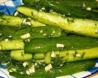 Хрустящие малосольные огурцы