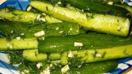 Хрустящие малосольные огурцы