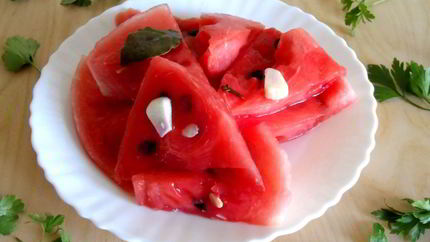 Малосольный арбуз