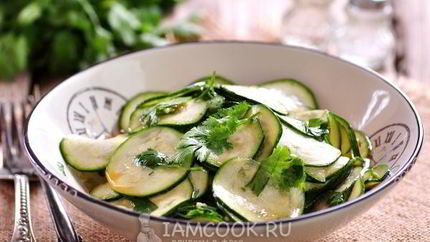 Малосольные кабачки