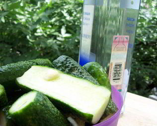 Малосольные огурчики в пакете