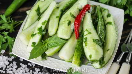 Малосольные огурцы в пакете за 2 часа