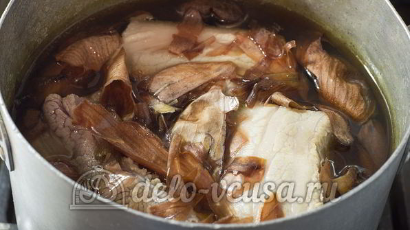 сало в луковой шелухе