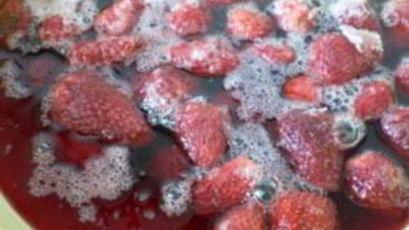 клубничное варенье янтарное