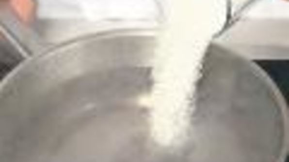 вишневое варенье с косточками