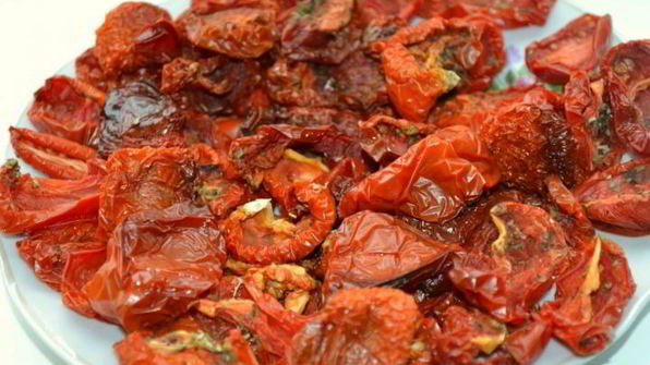 вяленые помидоры с базиликом