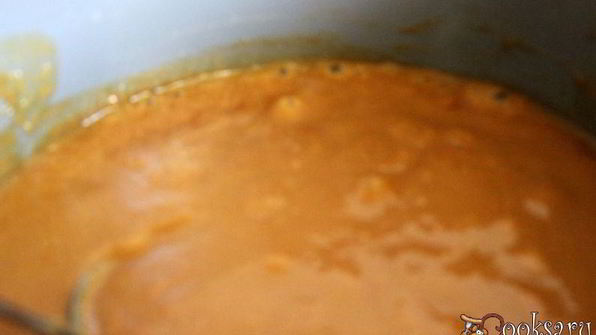 яблочное пюре с вареной сгущенкой на зиму