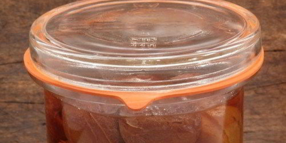 Рецепт ароматного маринованного чернослива в арманьяке