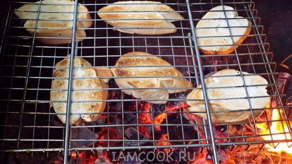 брускетта-гриль с запеченным перцем