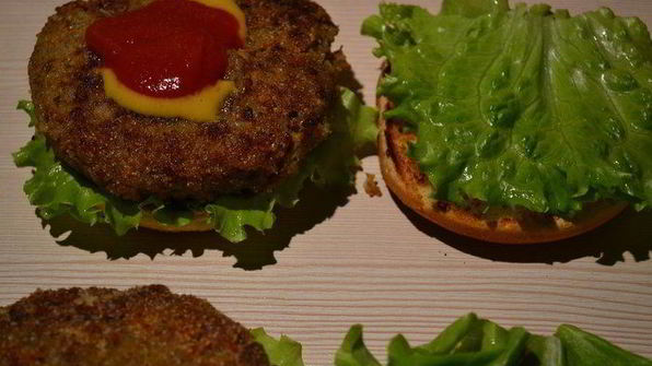 бургер с гречневой котлетой