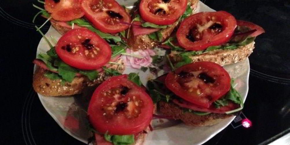 Рецепт бутерброда для завтрака с руколой