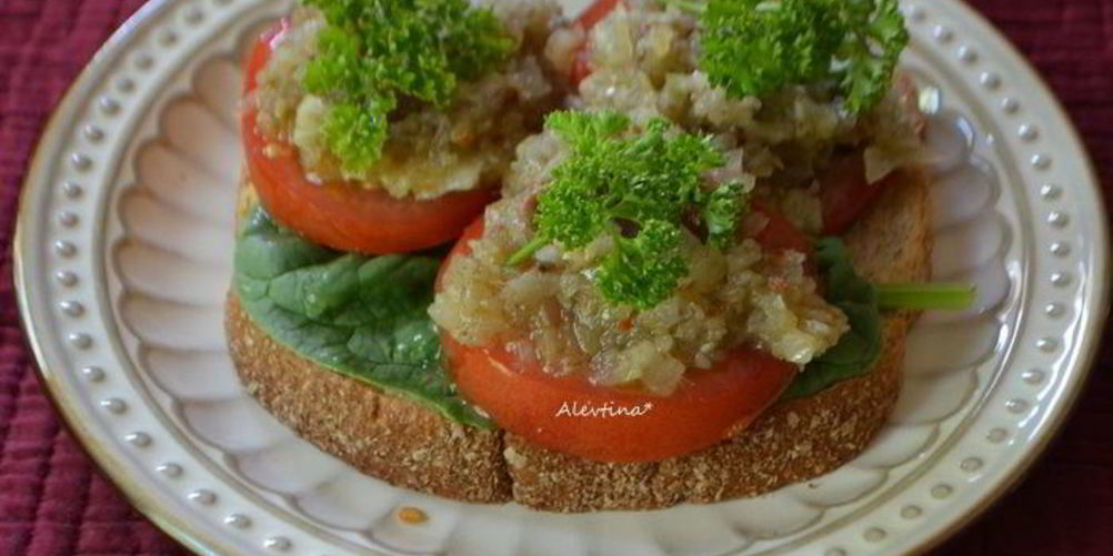 Рецепт бутерброда с томатами и анчоусного заправкого