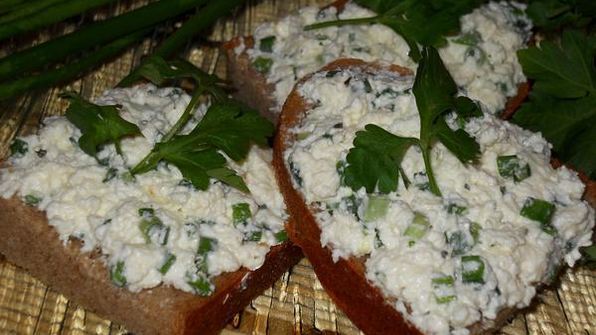 бутербродная масса с сыром и зеленью