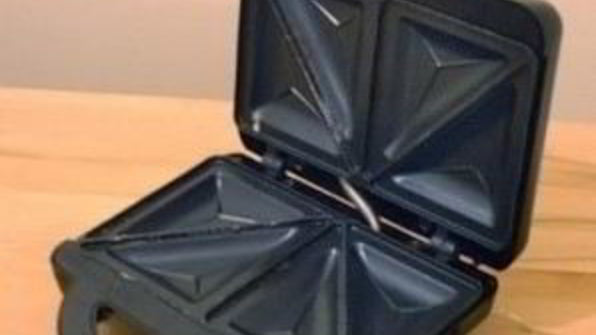 бутерброды с колбасой