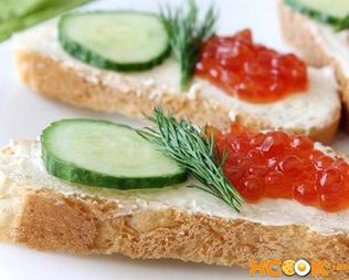 Бутерброды с красной икрой