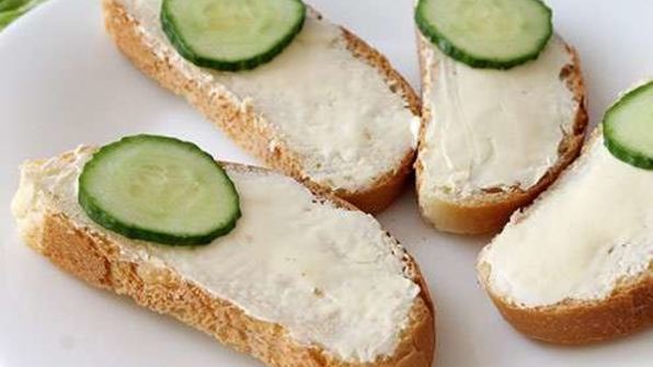 бутерброды с красной икрой