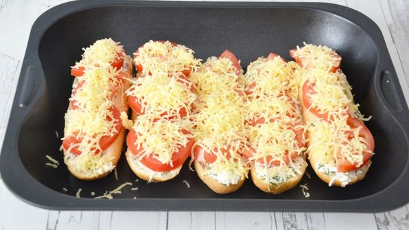 бутерброды с помидорами и сыром в духовке