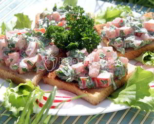 Бутерброды с помидорами