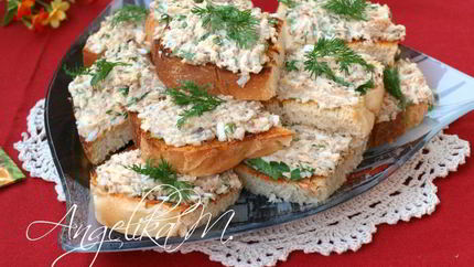 Бутерброды с сардинами и плавленым сыром