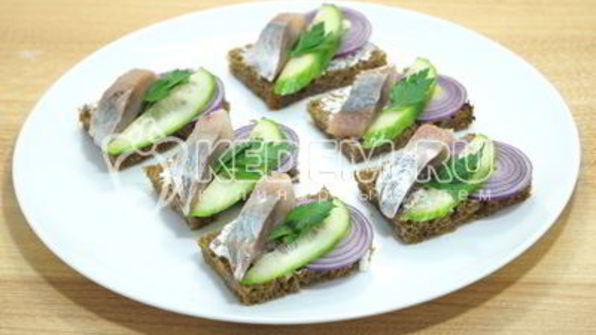 бутерброды с сельдью