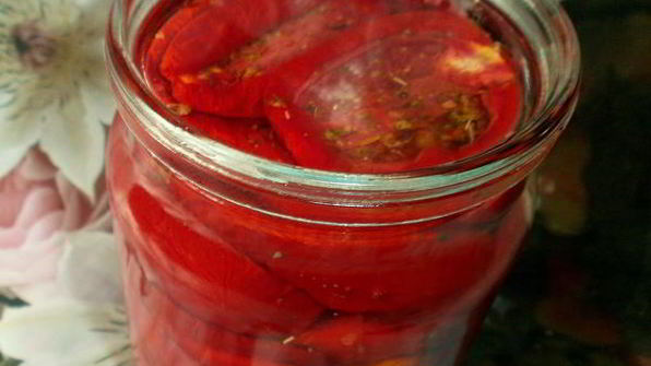 бутерброды с вялеными помидорами