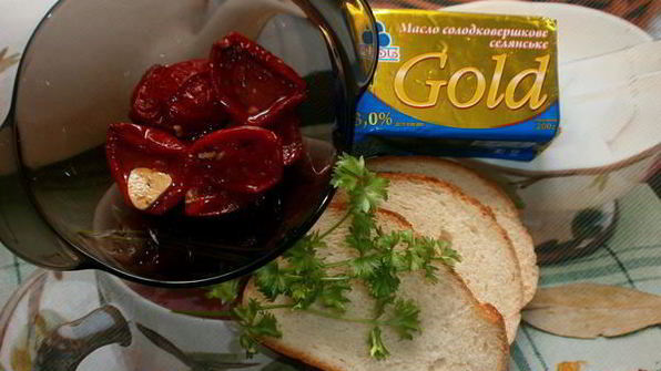 бутерброды с вялеными помидорами