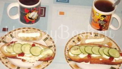 Бутерброды с яйцами и огурцами