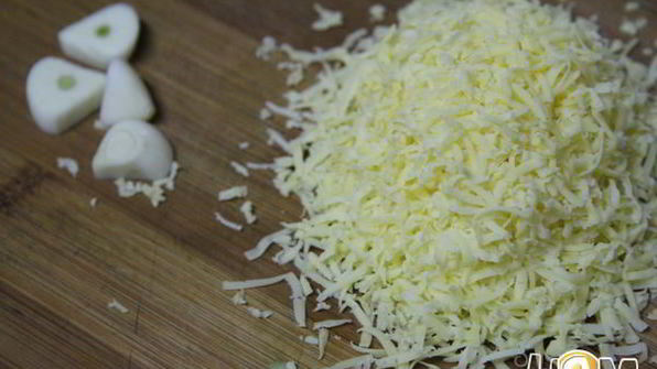 бутерброды со шпротами и авокадо